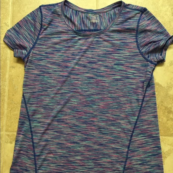 tek gear Tops - Women’s Tek Gear workout shirt